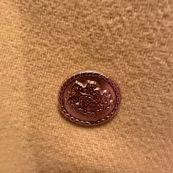 Yellow GAP jacket with golden buttons. - Picture 4 of 7